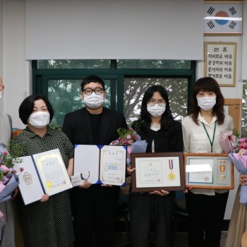 제22회 의정부시 사회복지의 날, 제25회 노인의 날 맞이 유공자 표창 전수 이미지