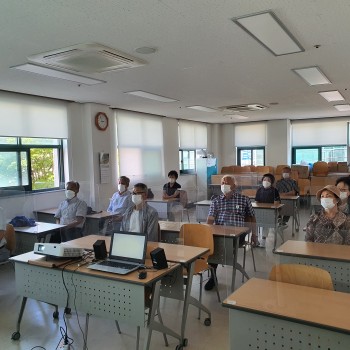 2020년도 노인권익증진사업 노인학대예방교육 실시 이미지